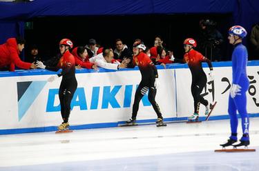 短道速滑——世锦赛：中国队获得男子5000米接力冠军