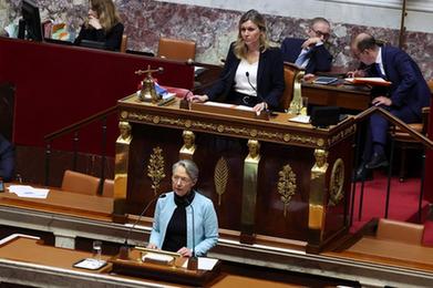 法国议会通过政府退休制度改革方案