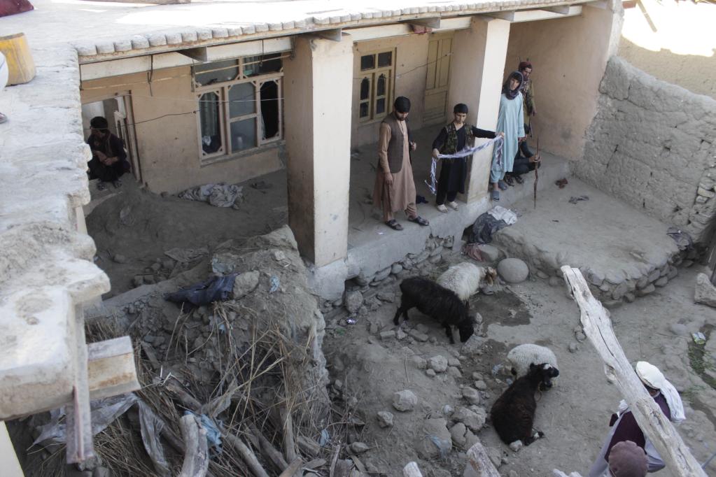 阿富汗东部一处民居房顶坍塌 7人丧生