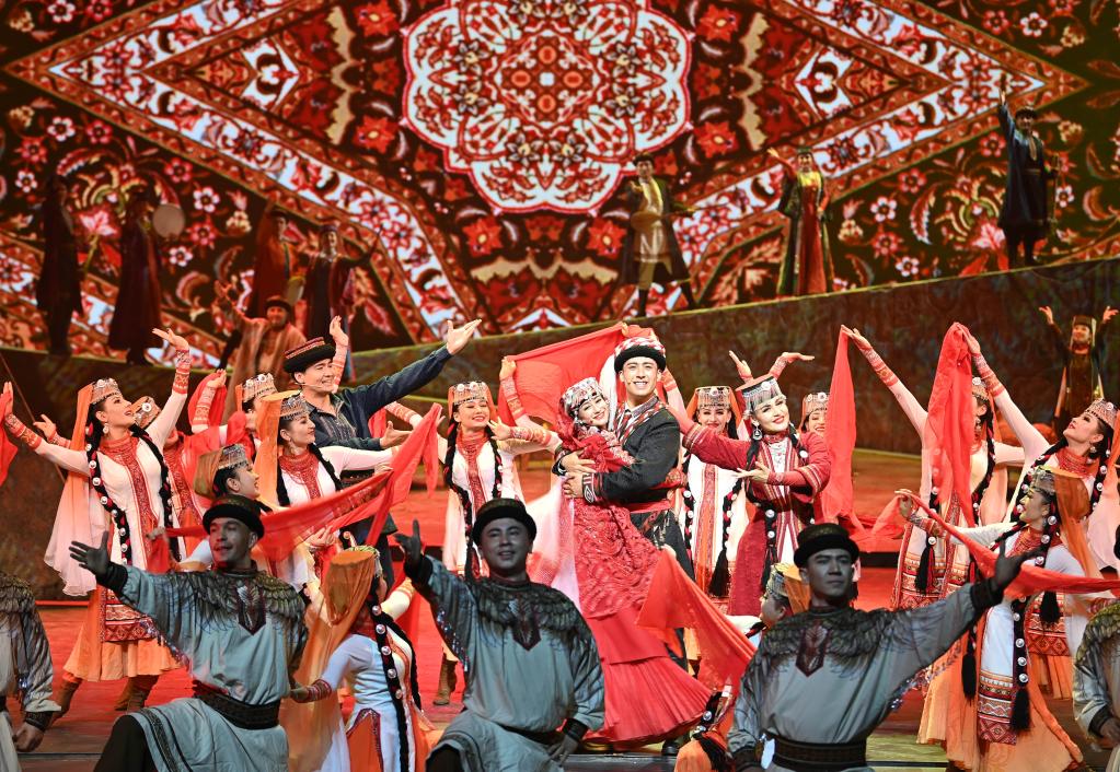 原創音樂劇《拉齊尼·巴依卡》亮相首屆新疆文化藝術節