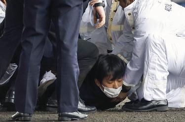 日本首相在和歌山市演讲现场传出爆炸声