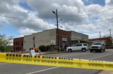 美国亚拉巴马州发生生日聚会枪击事件致4死28伤