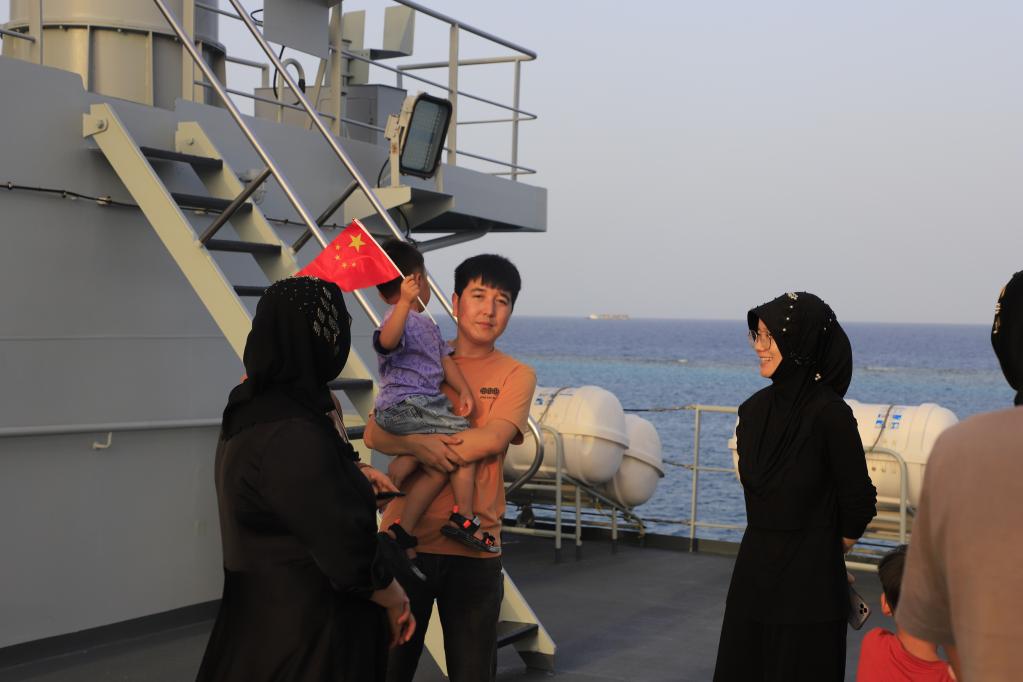 中國海軍兩艘軍艦緊急撤離我在蘇丹人員