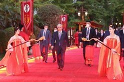中国-中亚峰会 | 中亚五国元首夫妇出席欢迎仪式