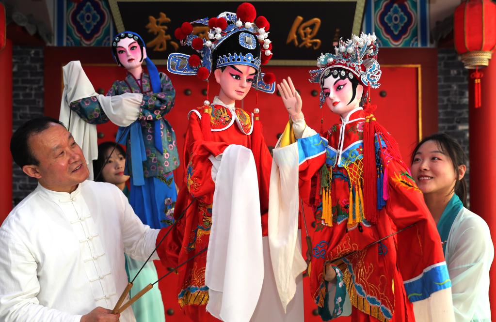 山东莱西：传统木偶艺术走近大众