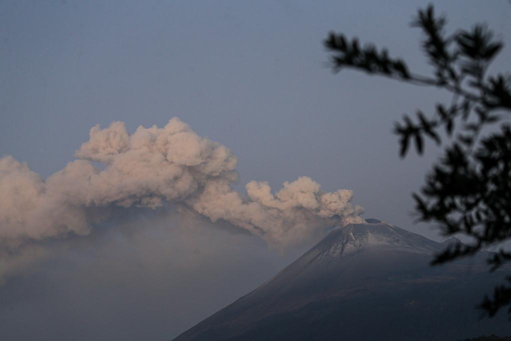 墨西哥波波卡特佩特火山持续活跃
