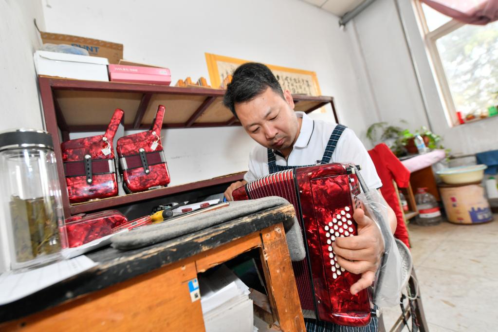 走向海外的小鎮制作——探訪津郊手風琴行業“中華老字號”
