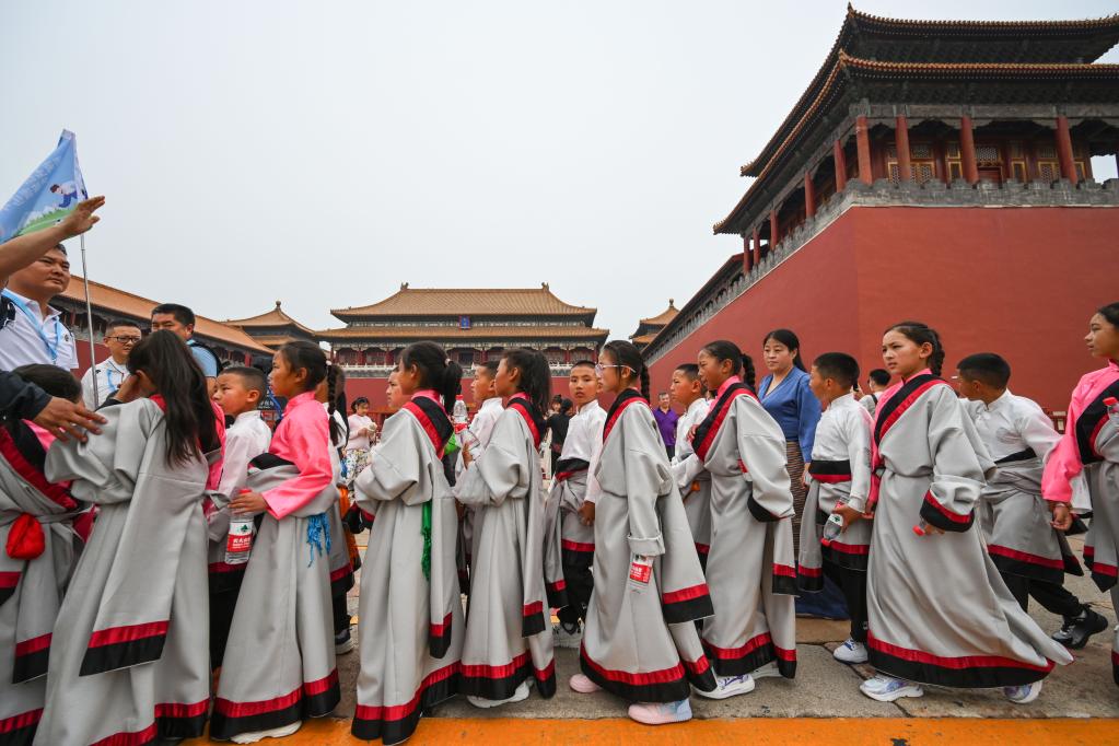 “青海玉樹藏族青少年北京行”公益活動在京舉行