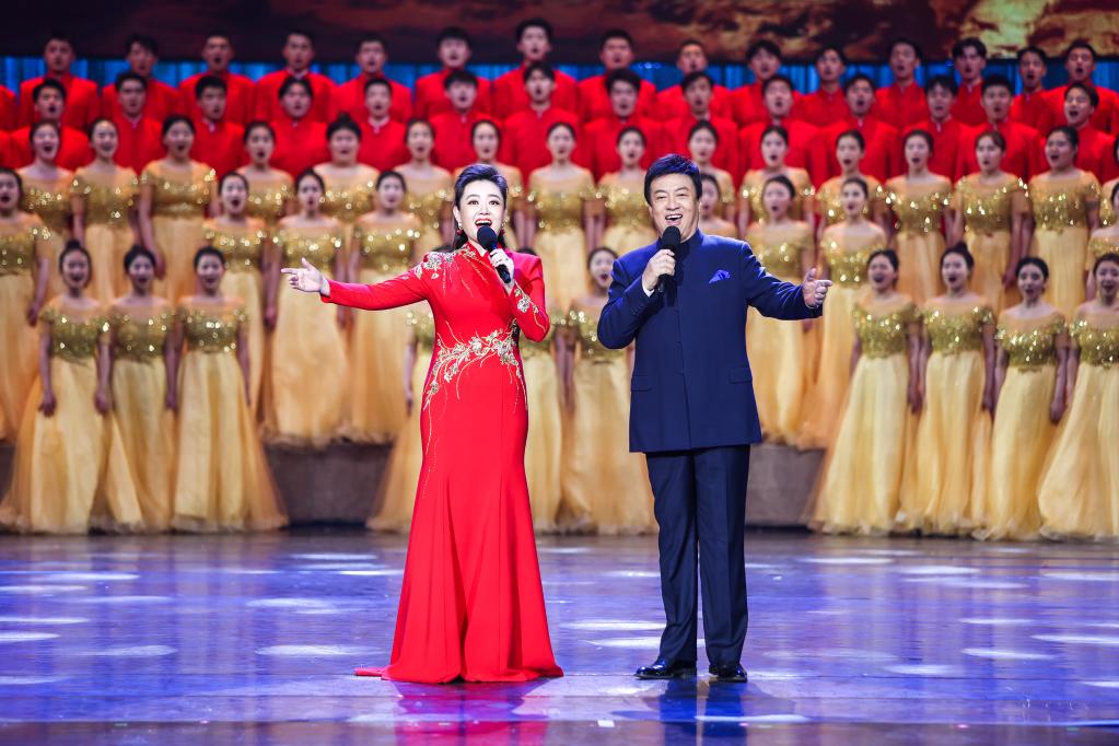 “新歌唱新疆”巡演首場在烏魯木齊舉辦