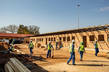 中企參與捐資的南非貧困小學校舍重建項目啟動