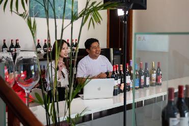 新華全媒+｜國際葡萄與葡萄酒産業大會在銀川開幕