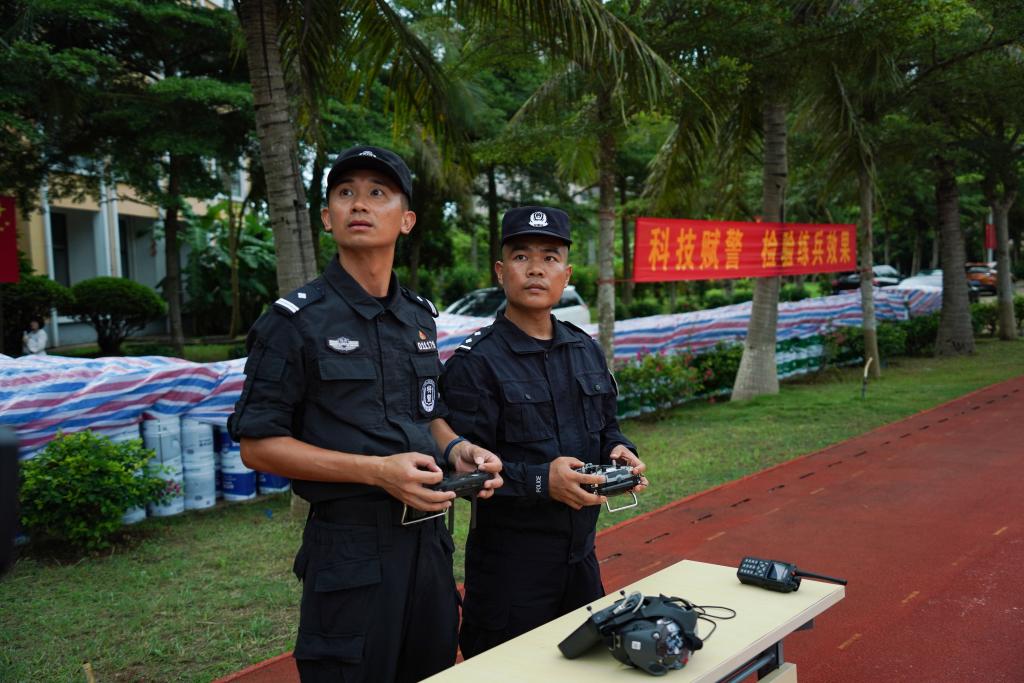 海南省公安机关警用无人机培训班结业并举行警航比武演练