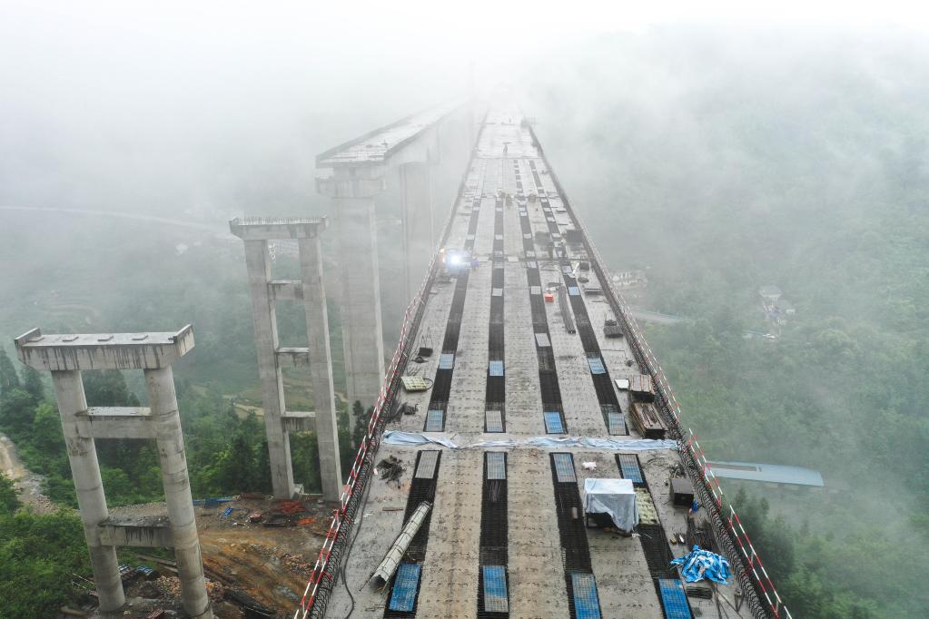 贵州六安高速建设有序推进