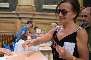 西班牙举行议会选举