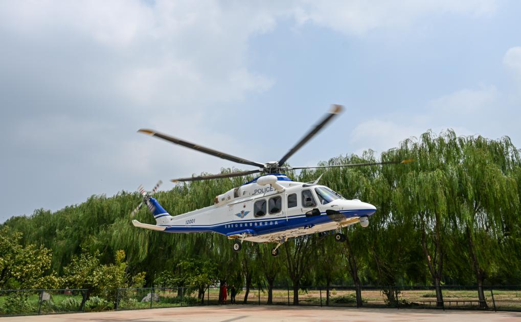 新华全媒+丨天津市公安局启用空中力量加强河道监测