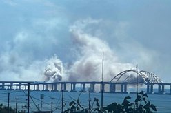 俄国防部称成功拦截袭击克里米亚大桥导弹 乌克兰方面称大桥两次发生爆炸