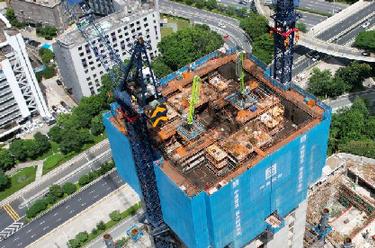 深圳在建第一高楼向城市天际线加速攀升