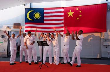 中国海军第43批护航编队技术停靠马来西亚巴生