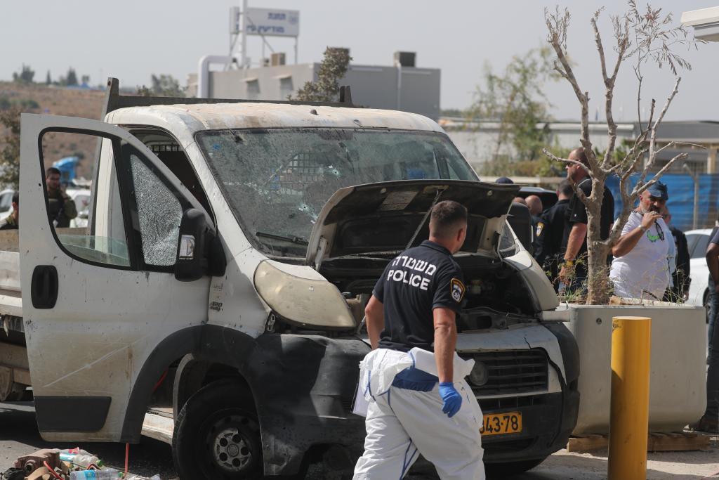 以色列发生驾车袭击事件致2死5伤
