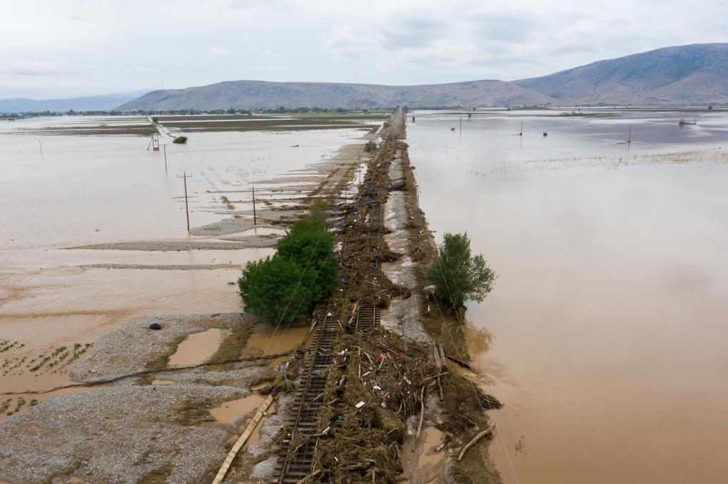 希腊中部地区暴雨和洪水已致6人死亡