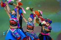 “文化力量·民间精彩”2023年湖北省群众舞蹈展演在黄冈举行