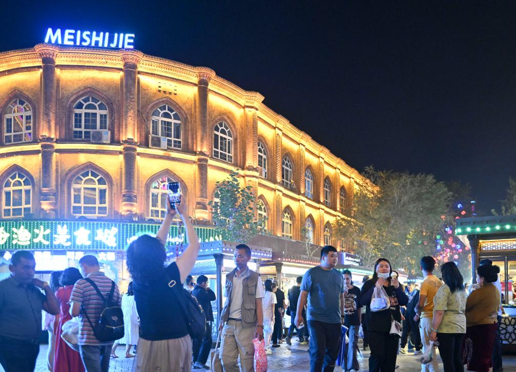 高质量发展调研行丨新疆喀什：发展“夜经济” 激发消费活力