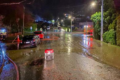 新西蘭旅遊勝地昆斯敦因惡劣天氣進入緊急狀態