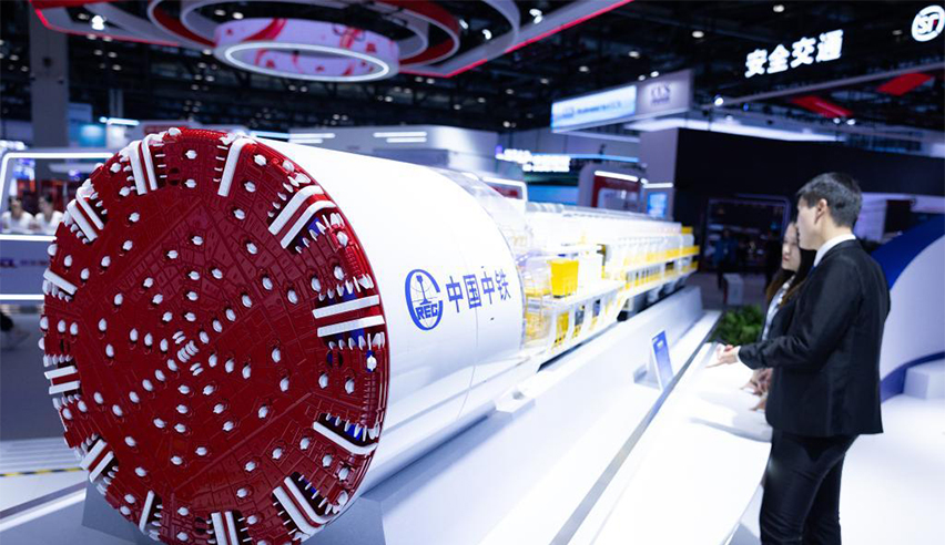 第十五届国际交通技术与设备展览会在北京举行