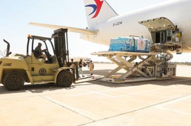 中国援助利比亚紧急人道主义物资运抵班加西