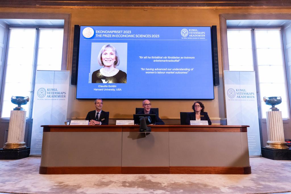 美国经济学家克劳迪娅·戈尔丁获2023年诺贝尔经济学奖