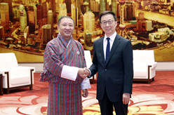 韩正会见不丹外交大臣丹迪·多吉