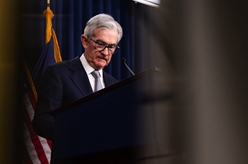 美联储维持联邦基金利率目标区间不变