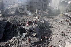 以色列空袭加沙中部难民营造成至少15人死亡