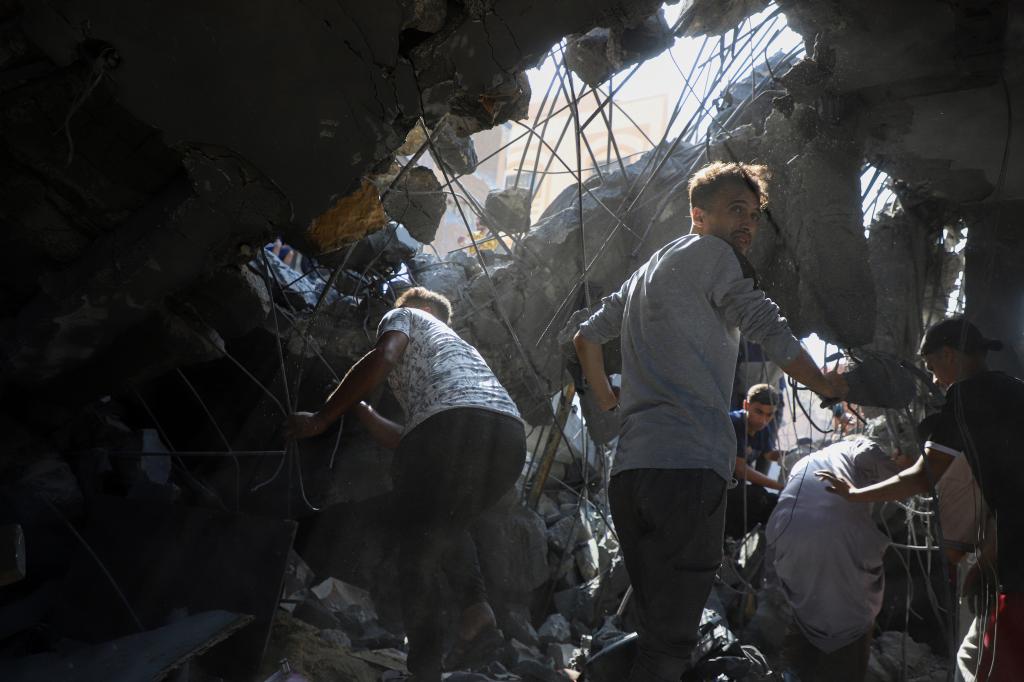 加沙：废墟上的救援