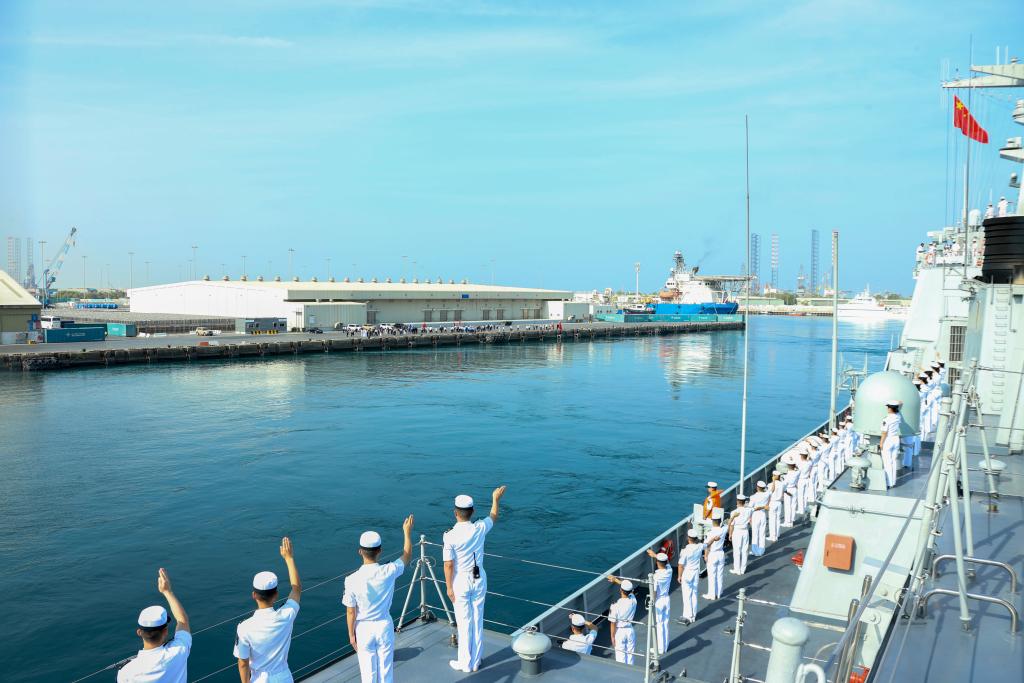 中国海军第44批护航编队结束对阿联酋友好访问