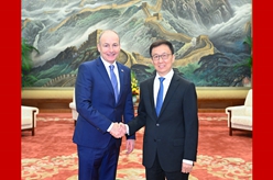 韩正会见爱尔兰副总理兼外交部长马丁