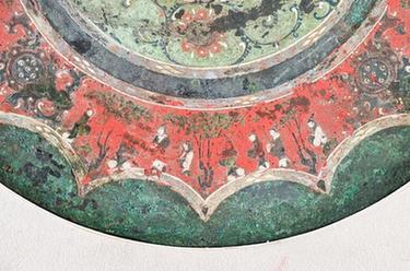 文明印记--中国珍贵文物影像志丨彩绘铜镜映鉴西汉古风