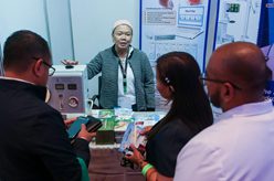 第二十届世界中医药大会在菲律宾开幕 探讨中医药传承与创新