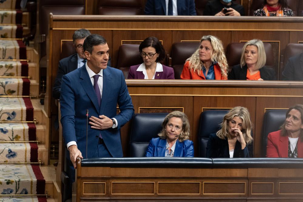 桑切斯连任西班牙首相