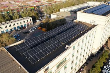 内蒙古乌海：屋顶光伏助力绿色发展