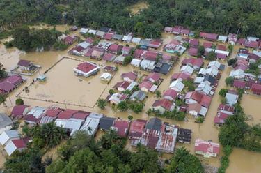 印度尼西亚亚齐省遭遇洪灾