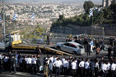 耶路撒冷枪击事件致1死8伤 2名枪手被击毙