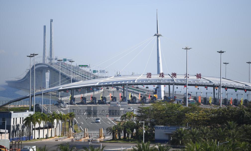 新华全媒+丨港珠澳大桥游开通