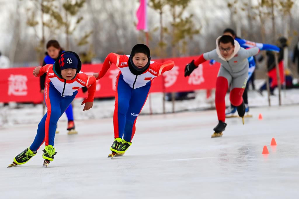 新华全媒+·追着雪花看新疆丨新疆北屯：冰雪运动进校园让“冷”运动“热”起来