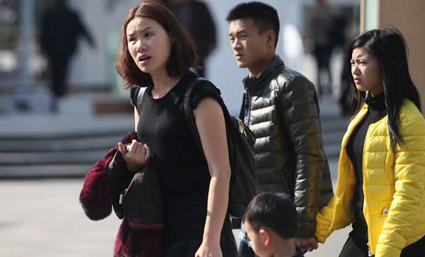 乌干达女童脸长巨型肿瘤图片
