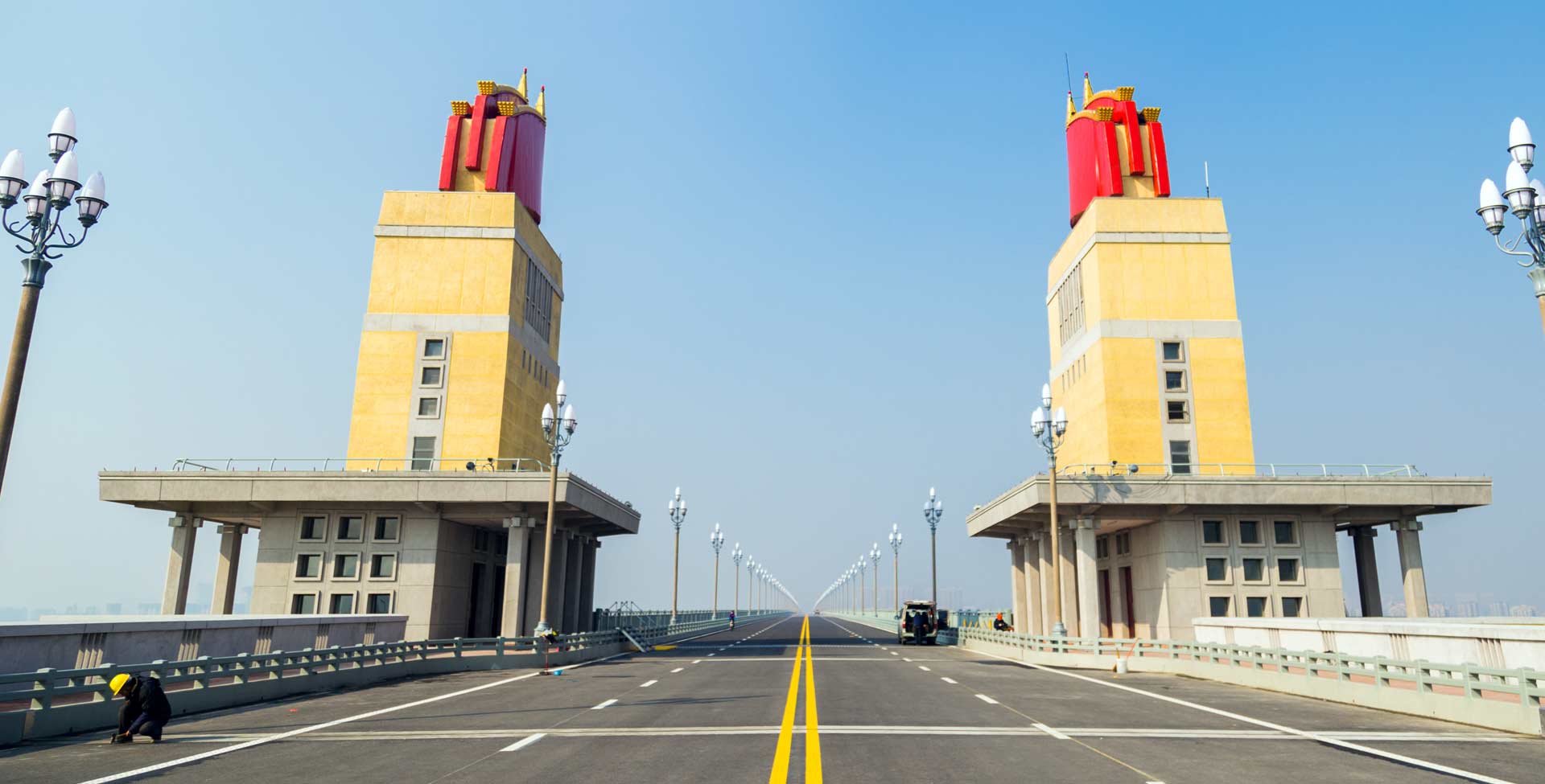 服役48年  南京长江大桥首次大修后重装归来