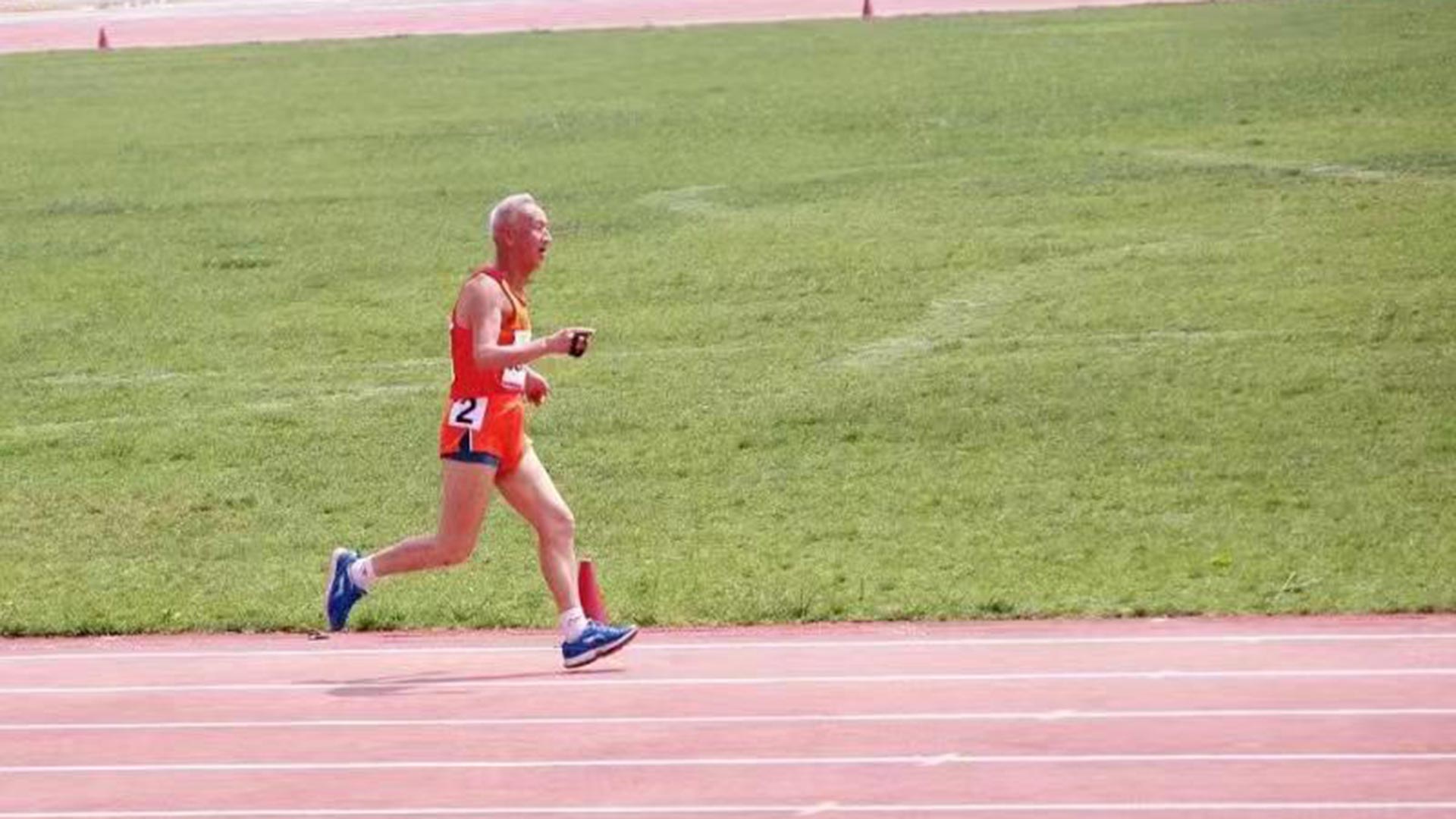 &ldquo;9年20多次全马&rdquo; 七旬老人与马拉松的不解情缘