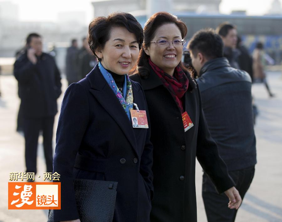 (两会)(1)两会“半边天”