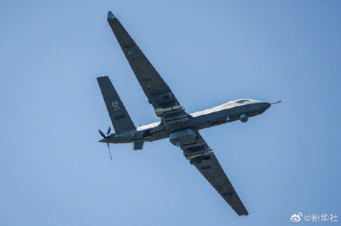 翼龙-2无人机首次在国际航展飞行展示