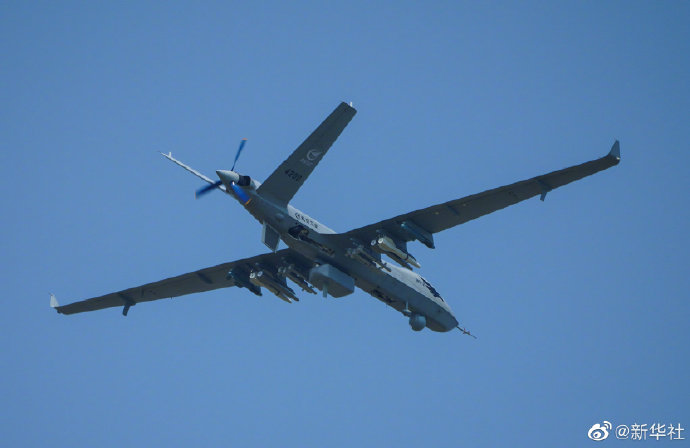 翼龙-2无人机首次在国际航展飞行展示